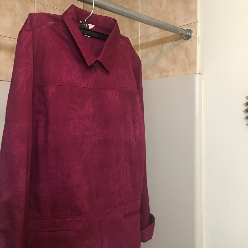 Burgundy zip up waist jacket